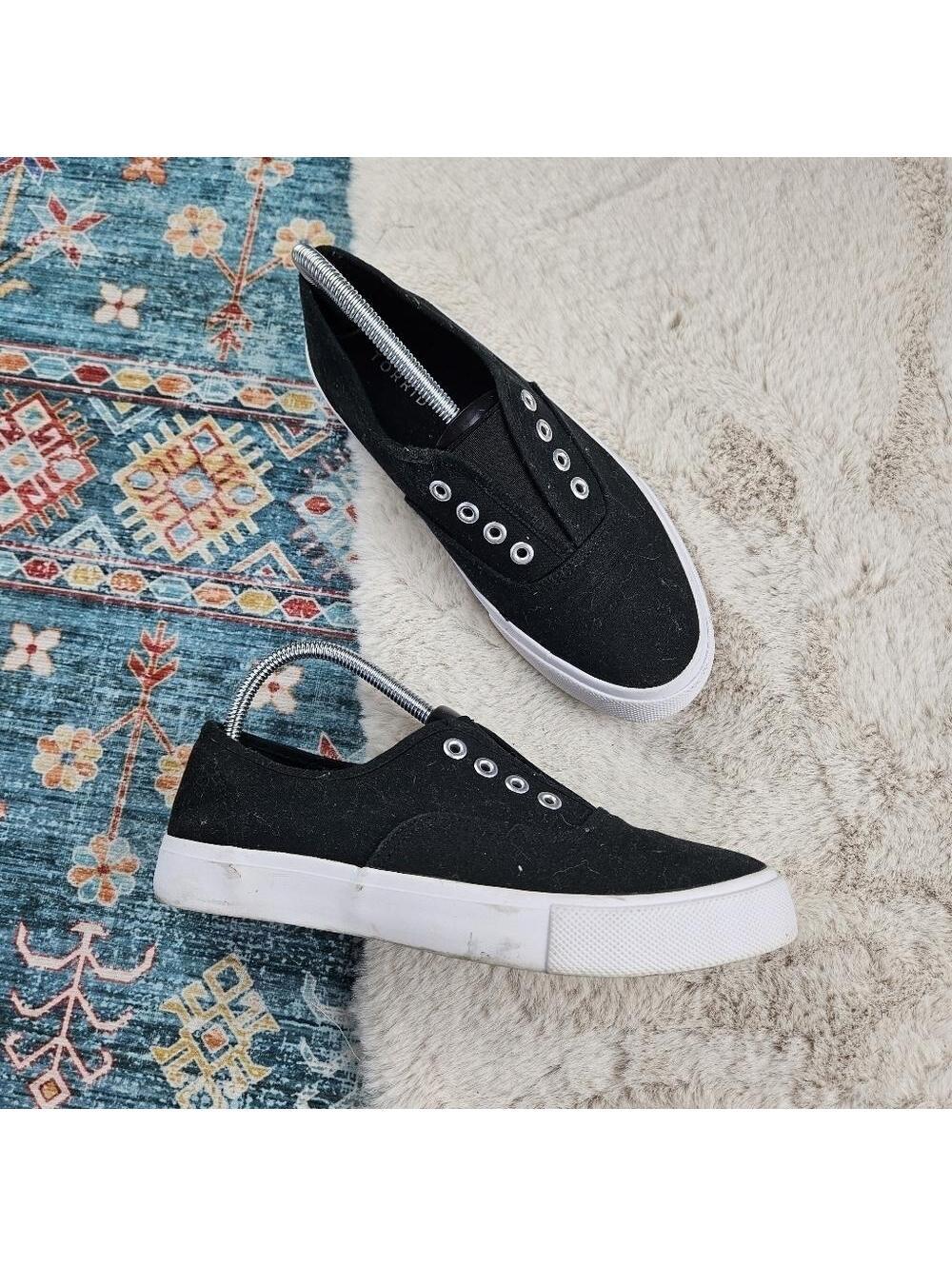 Torrid Black Canvas No Laces Slip On Sneaker Women US 8